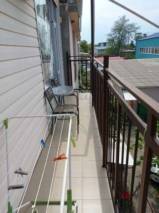 Гостиница Оазис Вардане Семейный номер с балконом-5