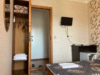 Гостиница Оазис Вардане Двухместный номер с 1 кроватью или 2 отдельными кроватями и балконом-9